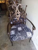 4 heavy duty wrought iron chairs w/table