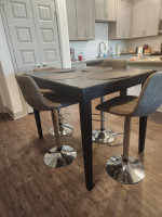 Breakfast / Dining room table & 4 chairs, bar high