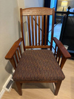 Dining table and chairs set