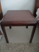 OAK TABLE, SMALL 19" SQUARE