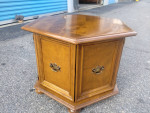 Ethan Allen Nutmeg Maple Hexagon Lamp Table