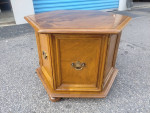 Ethan Allen Nutmeg Maple Hexagon Lamp Table
