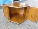Ethan Allen Nutmeg Maple Hexagon Lamp Table