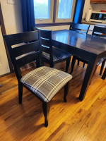 Dining Room Table and 4 Chairs