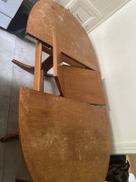 Wood Oval Dining Room Table w/ Folded Out Middle