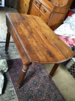 Beautiful Antique Drop Leaf Table
