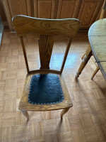 Antique Wooden Dining table and 6 chairs