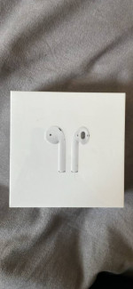 Apple AirPods Second Gen.