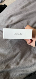 Apple AirPods Second Gen.