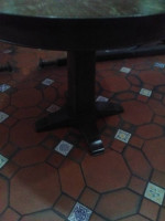 Basset Furniture Round Table