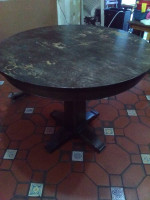 Basset Furniture Round Table