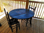 Table and chairs$20/213-1841