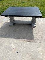 Solid wood farmhouse pedestal coffee table