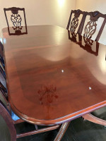 Dinning room table
