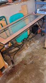 Accent table