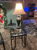 3 PEICE COFFEE TABLE & LAMPS