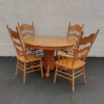 Dining Set Extendable Table 2 Leafs & 4 Chairs
