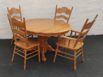 Dining Set Extendable Table 2 Leafs & 4 Chairs