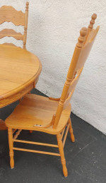 Dining Set Extendable Table 2 Leafs & 4 Chairs