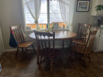 Dinig table and 4 chairs