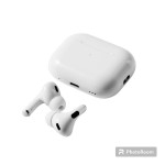 Apple AirPods 2nd Generation Bluetooth earbuds 🎧