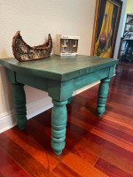 Chunky Leg Table