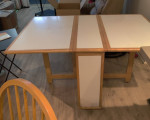 Rectangular folding table