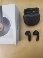 Soundpeats earbuds - bluetooth, noise cancelling, great sound, new in box