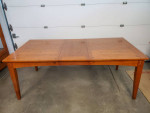 Mission Style Dining Table/Chairs/Hutch