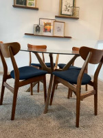 Round glass table + chairs