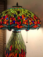 Beautiful Tiffany Style Dragonfly Table Lamp - 18x25