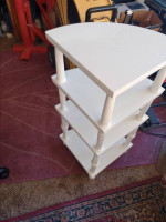 Very nice corner table
