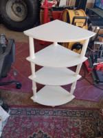 Very nice corner table