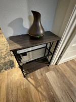 Bedroom set - queen bed, nightstand, mattress, end table, area rug