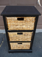 Halle 3 Wicker Basket Storage Side Table – Safavieh