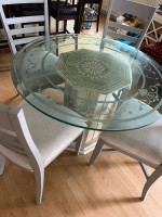 dinning room table 4 chairs