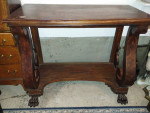 Claw foot table