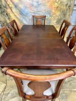 Large Dining Room Table & Chairs