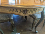 Dinning room table and 6 chairs 1 leaf