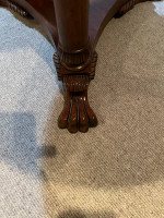 Round 28"  Marble Table excellent condition