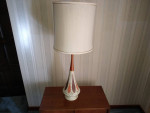 Modern Mid-Century Ceramic Atomic & Walnut Wood Table Lamp