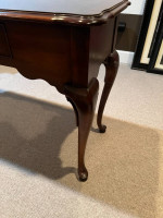 Thomasville Table in Excellent Condition