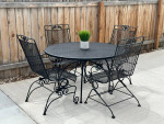 5 Piece Outdoor Wrought Iron Round Patio Table and Chairs!