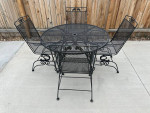 5 Piece Outdoor Wrought Iron Round Patio Table and Chairs!