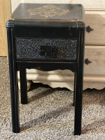 Side table w/drawer