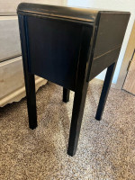 Side table w/drawer