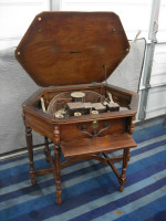 Antique 1929 Kiel Atwater Kent 60C Golden Voiced Table Radio