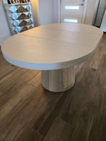 Modern Pedestal Table w/Ext leaf Round or Oval