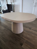 Modern Pedestal Table w/Ext leaf Round or Oval