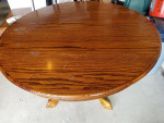 Oak Dining Table. Round 4ft +2ft Leaf=6ft Length.